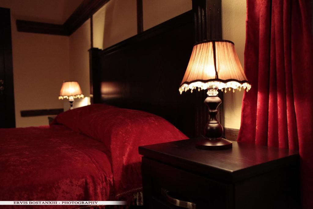 Guest House Bujtina Leon Korce Quarto foto